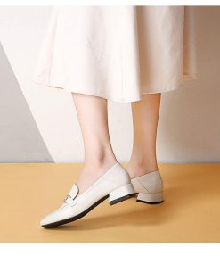 パンプス 走れる 歩きやすい 韓国風 痛くない オフィス ローファー レディースシューズ クエアバックル 20代 30代 40代 卒業式 入園式 履きやすい 入学式 卒園式
