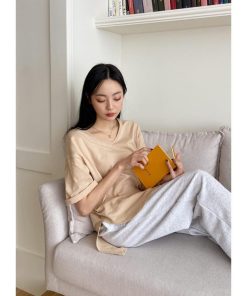 Tシャツ レディース 夏 半袖 綿 Vネック カットソー トップス シンプル 透けない おしゃれ コーデ UVカット きれいめ 40代 30代 20代 スリット