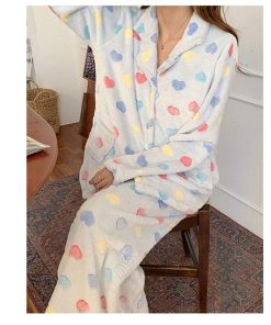 パジャマ レディース ルームウェア 秋冬 セットアップ 綿 フランネル 長袖 女性 上下セット 暖かい 可愛い ロングパンツ 厚手 ゆったり 韓国風 寝巻き 部屋着